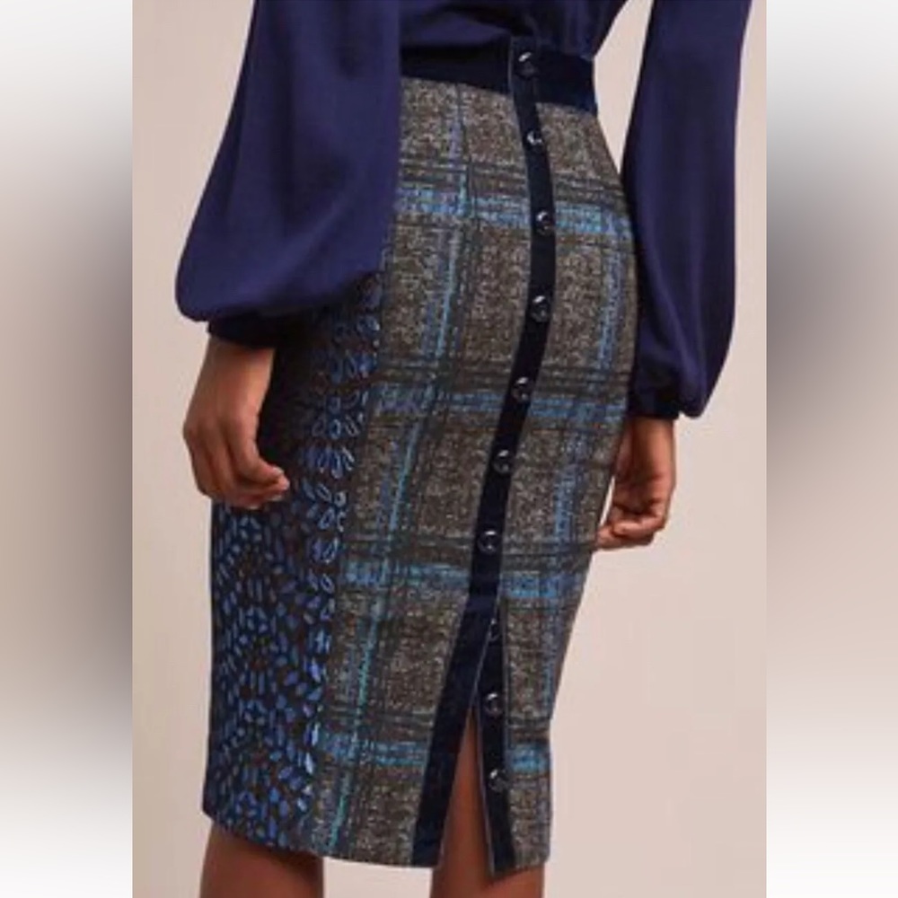 Navy blue pencil skirt